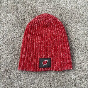 love your melon wisconsin badgers hat 🤍